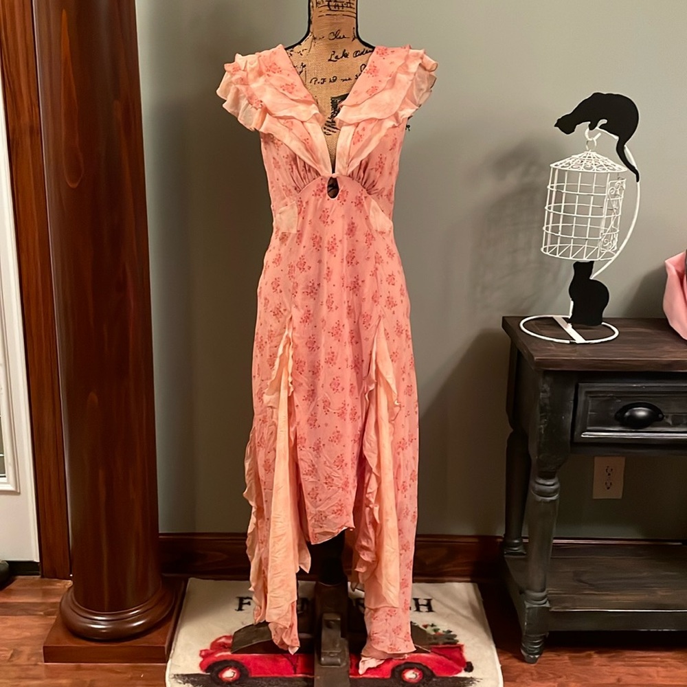 Free People maxi dress. Size medium. NWT.